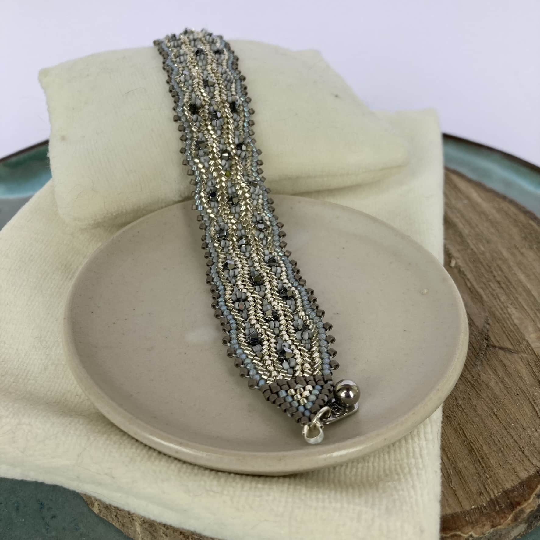 Swarovski halszálkás karra való